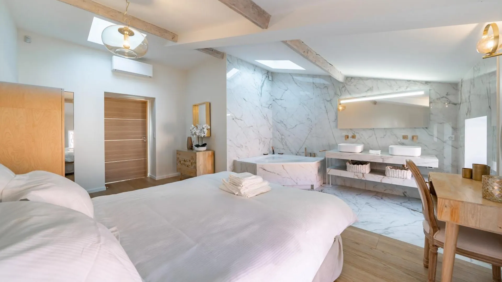 4 Pieces Sur La Rue D'Antibes - Renove Et Climatise Apartment Cannes France